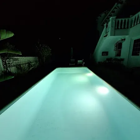 Paquero Downstairs With Your Own Private Garden And Your Own Private Pool Fanadix