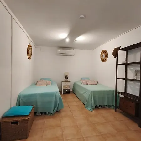 Paquero Downstairs With Your Own Private Garden And Your Own Private Pool *